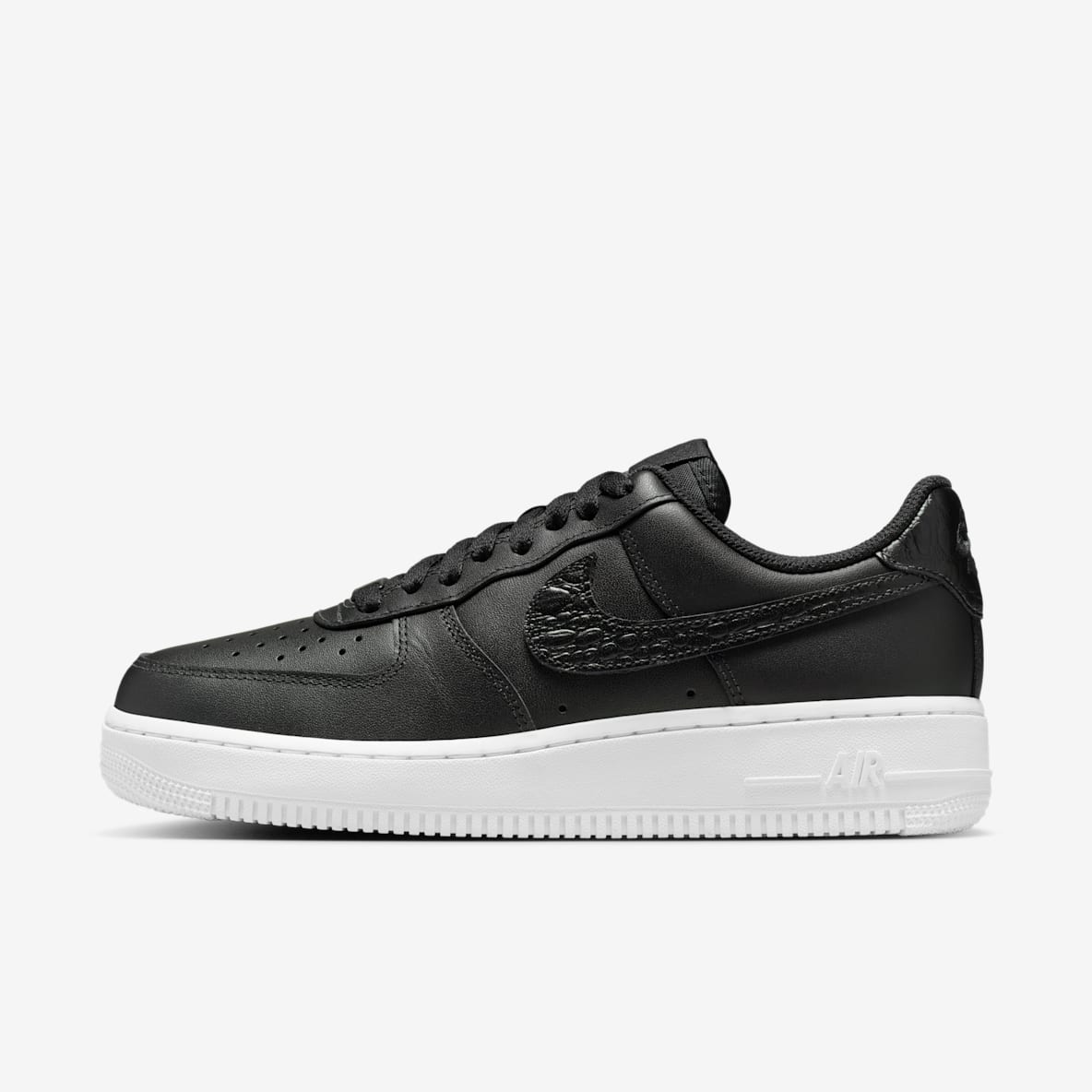Black Air Force 1 Shoes. Nike JP